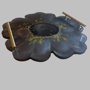 Black and Gold Flower-Shaped Tray with Gold Handles